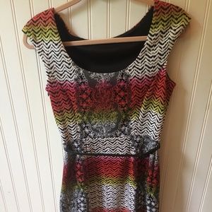 Maggy London Patterned Knee-Length Dress w/Belt